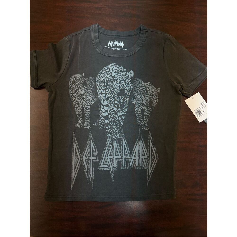 NWT Def Leppard Grey Short Sleeve Baby Tee